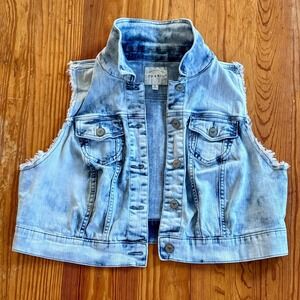 TORRID Jean‎ Vest Women's 0 Light Wash Crop Denim Button Up (A0101)